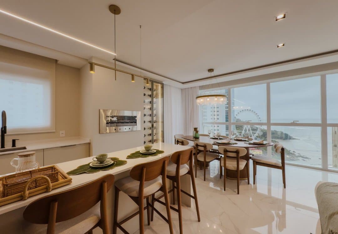 Apartamento de 4 quartos com 4 suítes e 151 m² em Bal. Camboriú