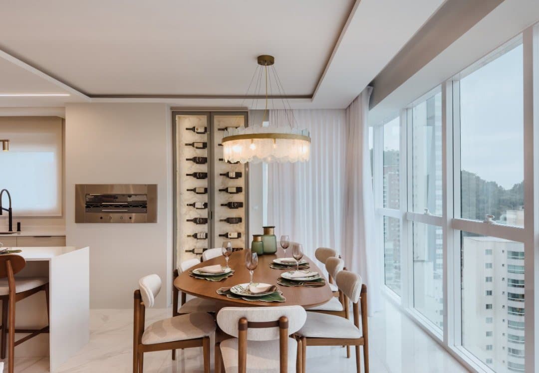 Apartamento de 4 quartos com 4 suítes e 151 m² em Bal. Camboriú