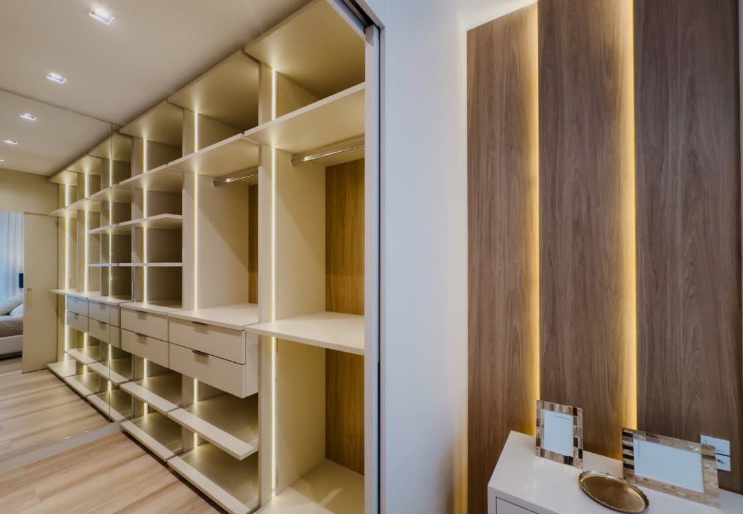 Apartamento de 4 quartos com 4 suítes e 151 m² em Bal. Camboriú