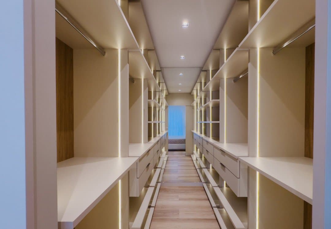 Apartamento de 4 quartos com 4 suítes e 151 m² em Bal. Camboriú