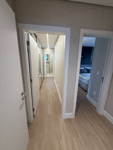 Apartamento de 3 quartos com 3 suítes e 120 m² em Bal. Camboriú