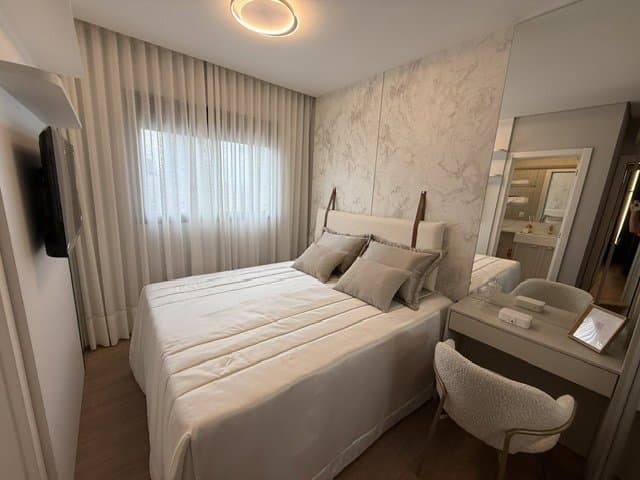 Apartamento de 3 quartos com 3 suítes e 120 m² em Bal. Camboriú