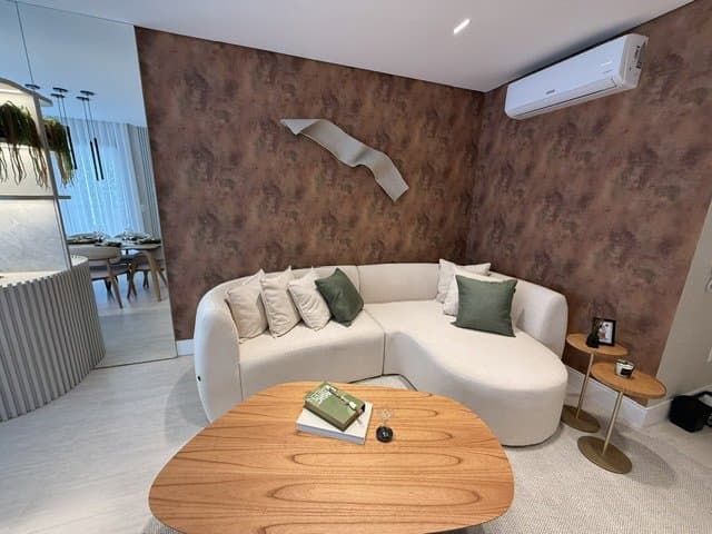 Apartamento de 3 quartos com 3 suítes e 120 m² em Bal. Camboriú