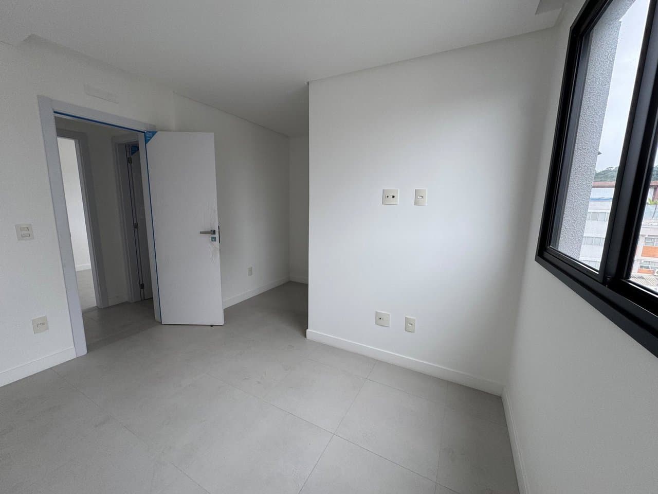 Apartamento de 2 quartos com 1 suíte e 63 m² em Bal. Camboriú