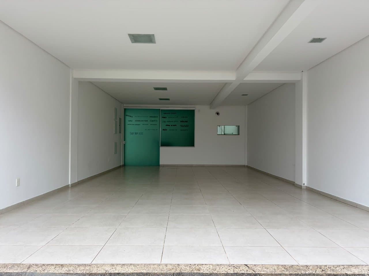 Casa de 6 quartos com 5 suítes e 497 m² em Bal. Camboriú