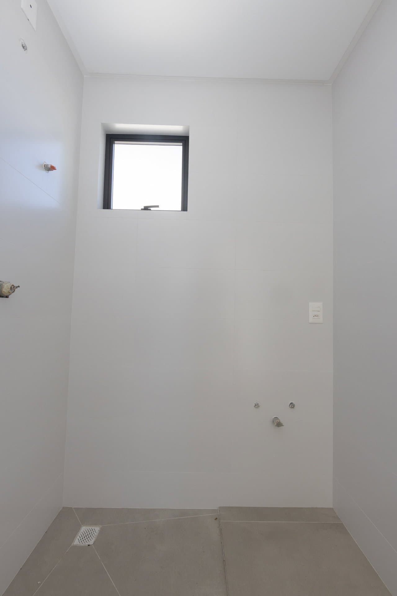 Apartamento de 4 quartos com 4 suítes e 135 m² em Bal. Camboriú