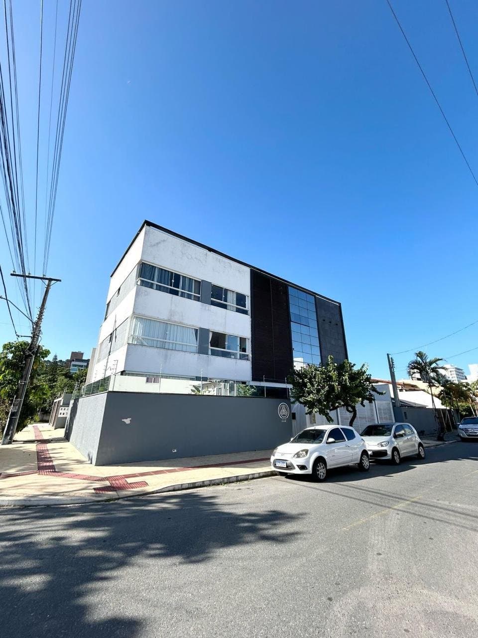 Apartamento de 2 quartos com 2 suítes e 60 m² em Bal. Camboriú