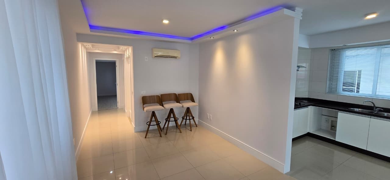 Apartamento de 3 quartos com 3 suítes e 134 m² em Bal. Camboriú