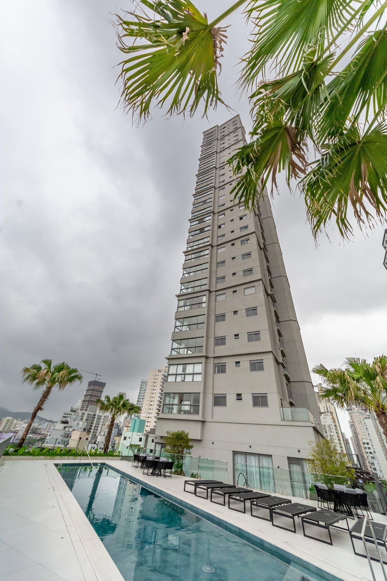 Sala Comercial 102 m² em Bal. Camboriú