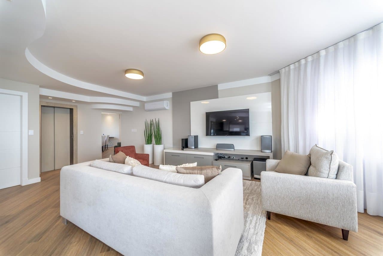 Apartamento de 4 quartos com 4 suítes e 274 m² em Bal. Camboriú