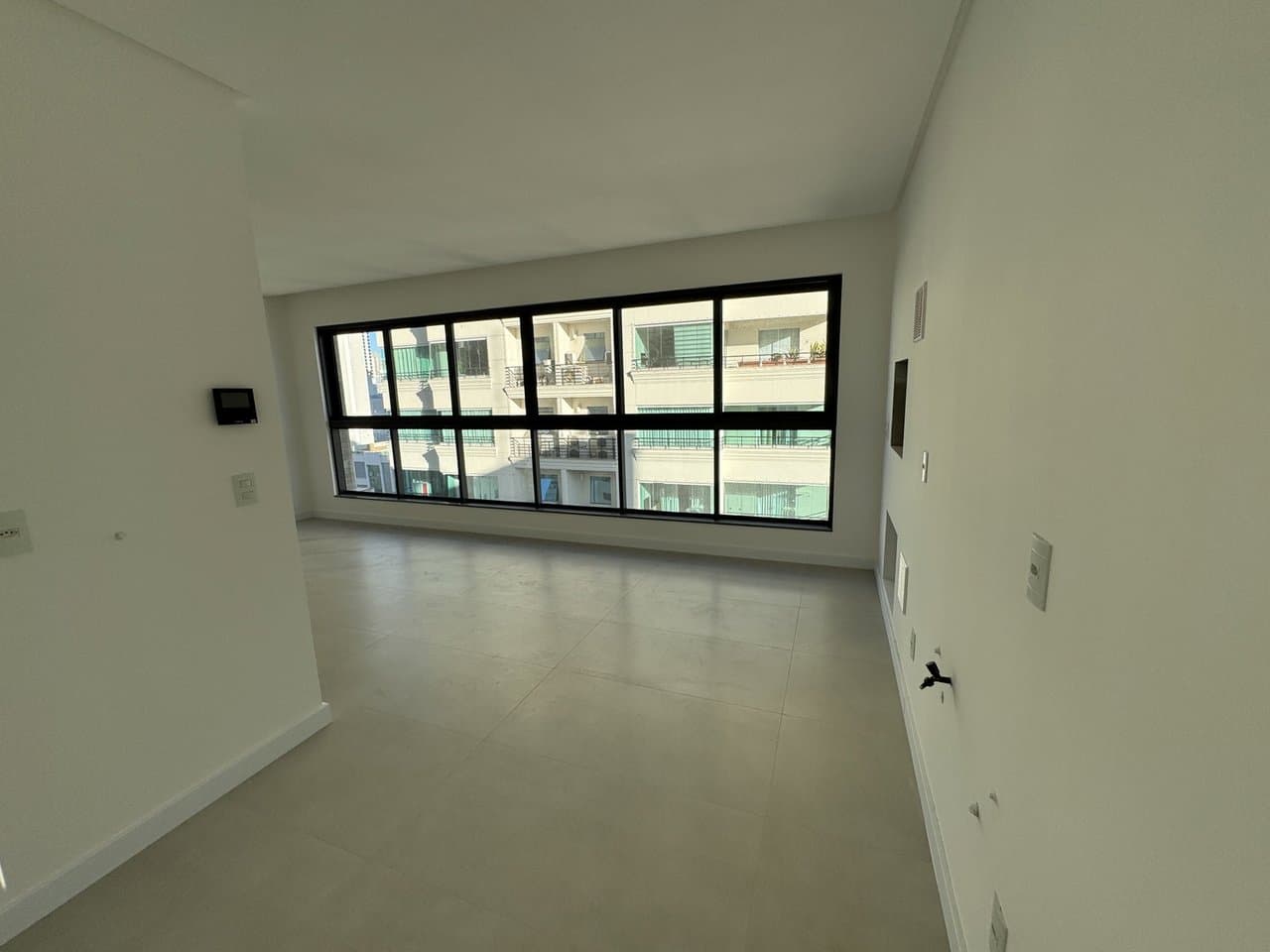 Apartamento de 3 quartos com 3 suítes e 115 m² em Bal. Camboriú