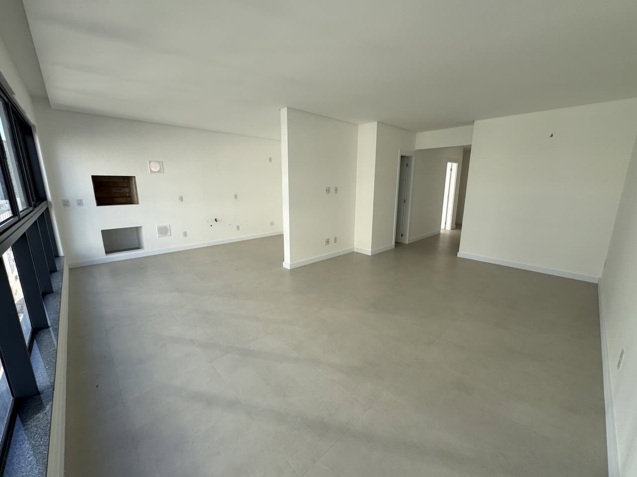 Apartamento de 3 quartos com 3 suítes e 115 m² em Bal. Camboriú