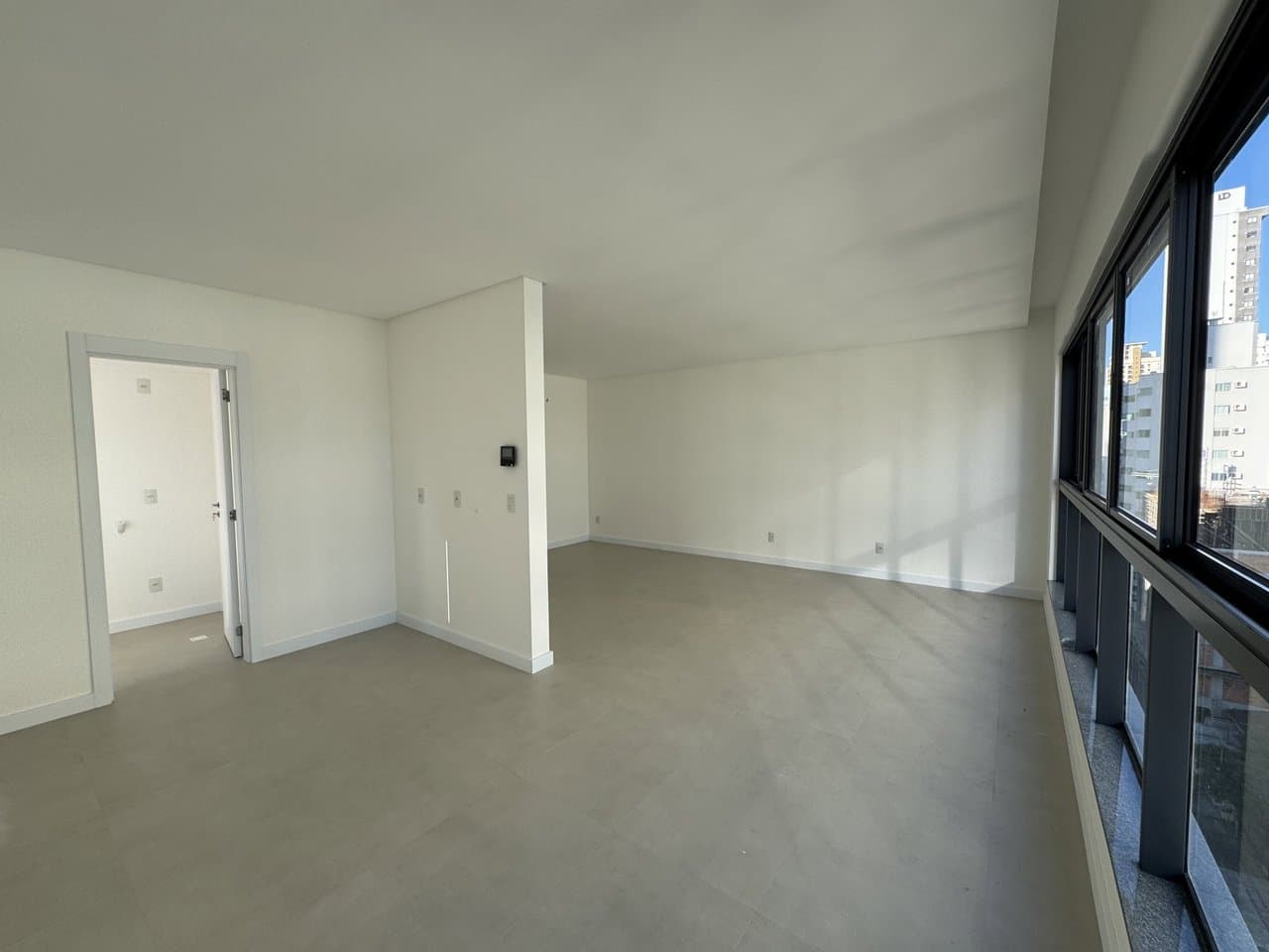 Apartamento de 3 quartos com 3 suítes e 115 m² em Bal. Camboriú