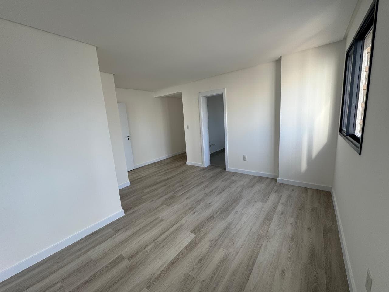 Cobertura de 3 quartos com 3 suítes e 230 m² em Bal. Camboriú