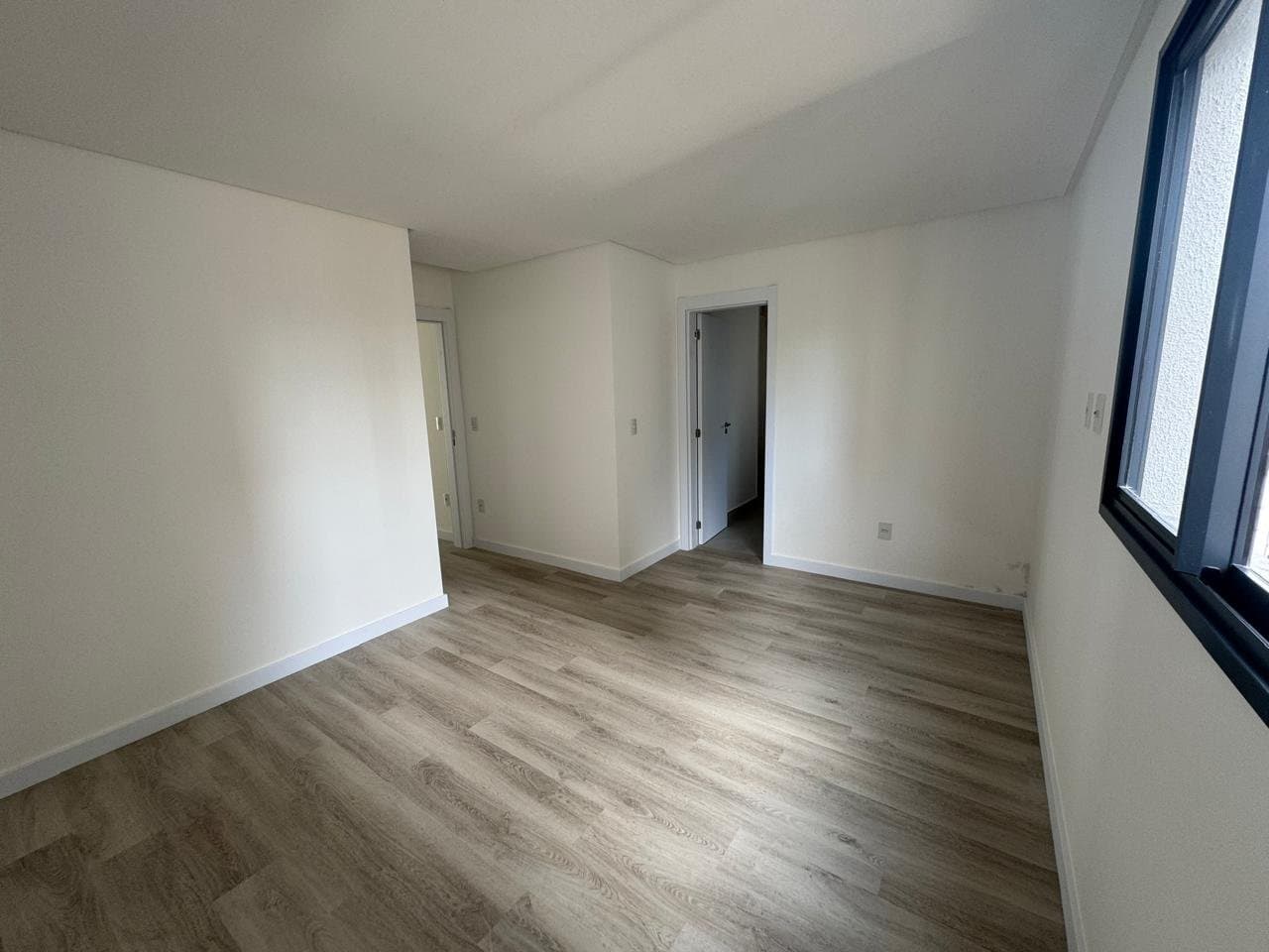 Cobertura de 3 quartos com 3 suítes e 230 m² em Bal. Camboriú