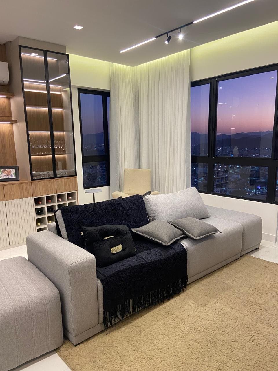 Apartamento de 3 quartos com 3 suítes e 134 m² em Bal. Camboriú