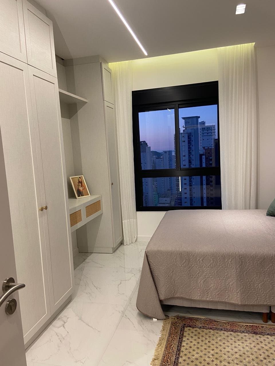 Apartamento de 3 quartos com 3 suítes e 134 m² em Bal. Camboriú