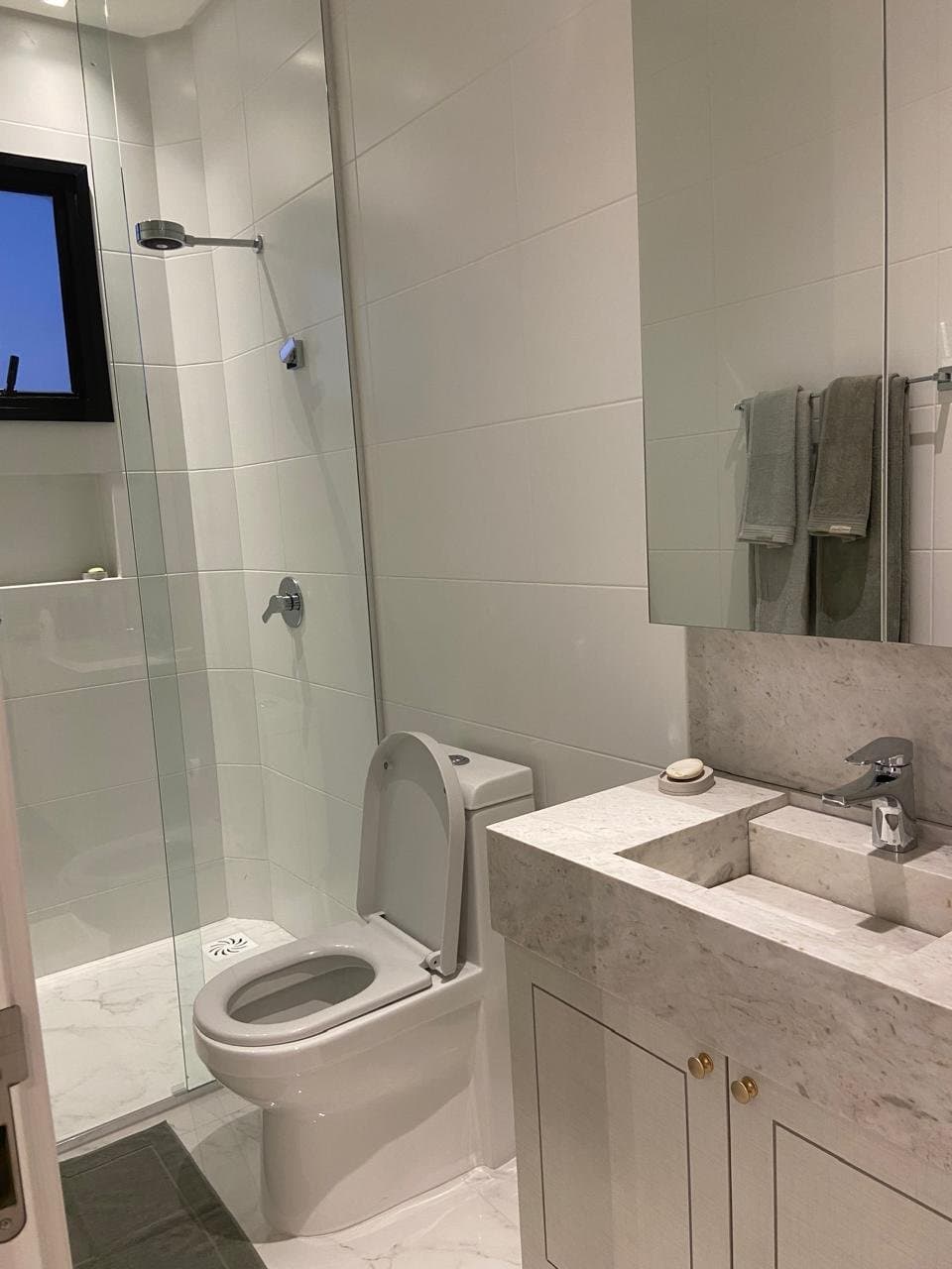 Apartamento de 3 quartos com 3 suítes e 134 m² em Bal. Camboriú