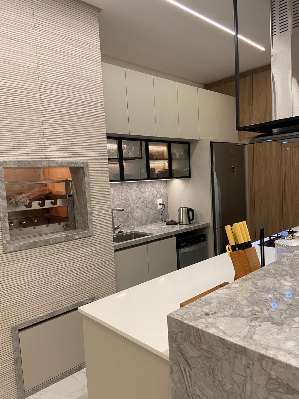 Apartamento de 3 quartos com 3 suítes e 134 m² em Bal. Camboriú