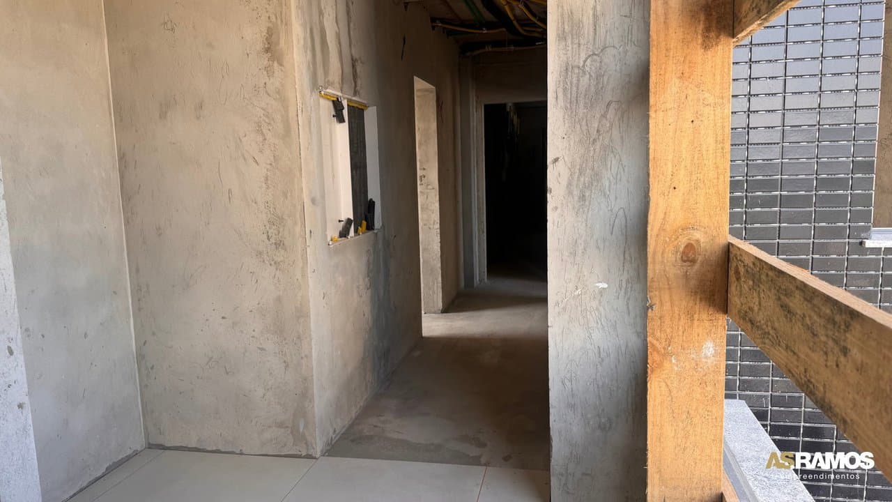 Cobertura de 4 quartos com 3 suítes e 243 m² em Bal. Camboriú