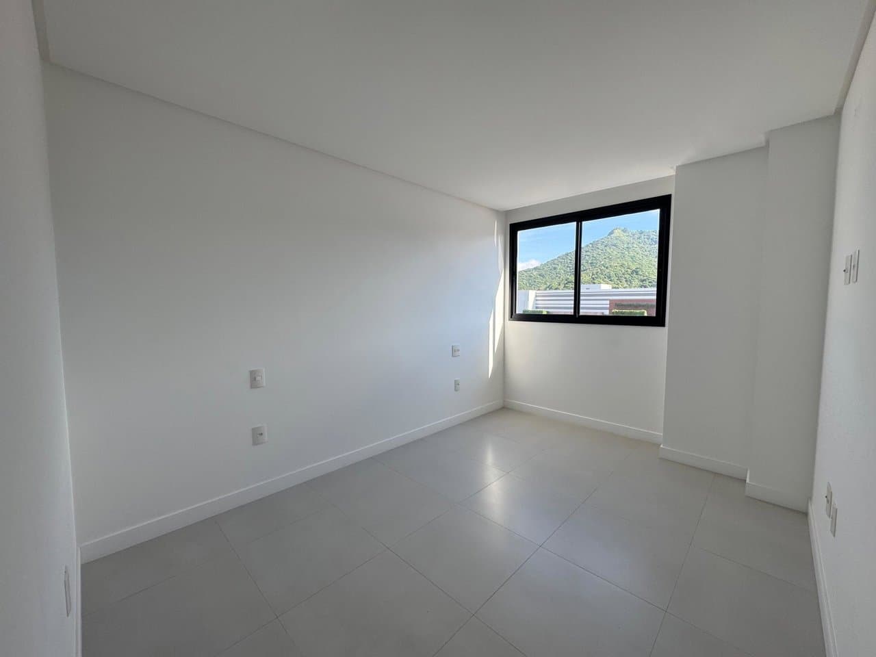Apartamento de 1 quarto e 70 m² em Bal. Camboriú