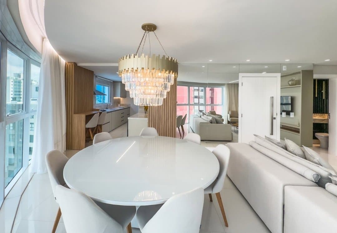 Apartamento de 4 quartos com 2 suítes e 132 m² em Bal. Camboriú