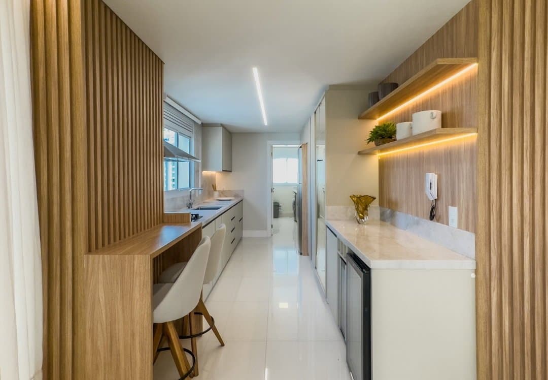 Apartamento de 4 quartos com 2 suítes e 132 m² em Bal. Camboriú