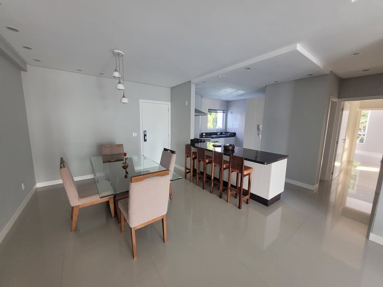 Apartamento de 4 quartos com 4 suítes e 134 m² em Bal. Camboriú