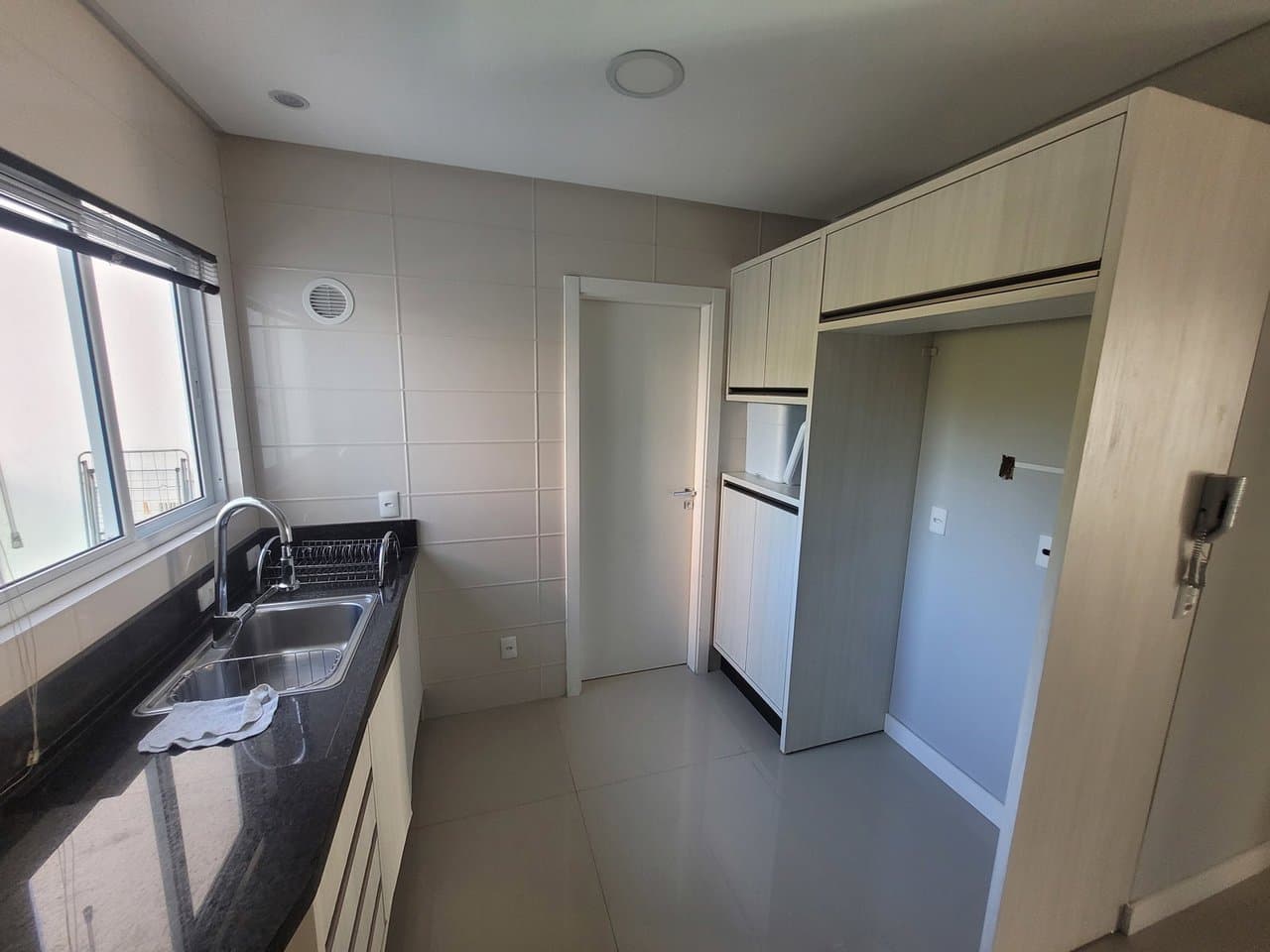 Apartamento de 4 quartos com 4 suítes e 134 m² em Bal. Camboriú