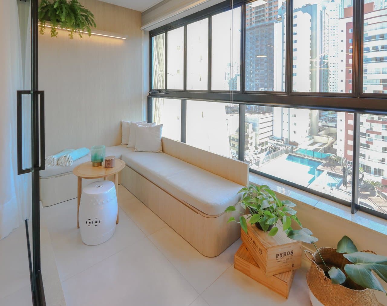 Apartamento de 4 quartos com 4 suítes e 148 m² em Bal. Camboriú
