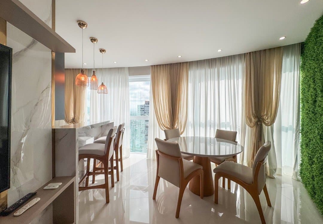Apartamento de 3 quartos com 3 suítes e 139 m² em Bal. Camboriú
