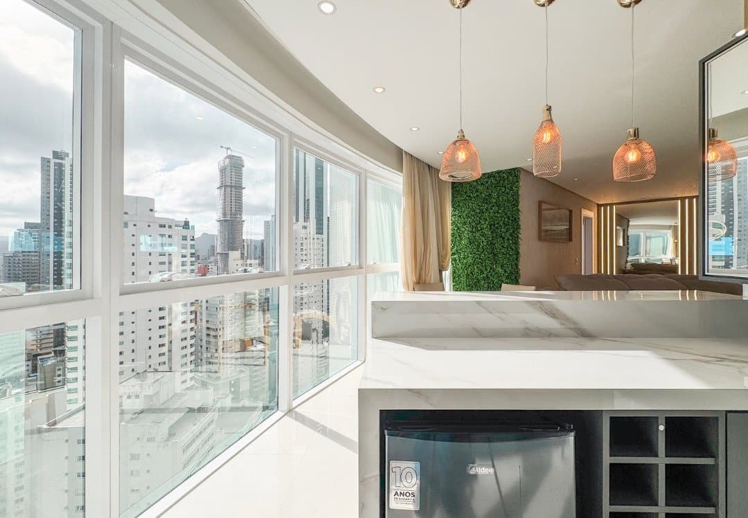 Apartamento de 3 quartos com 3 suítes e 139 m² em Bal. Camboriú