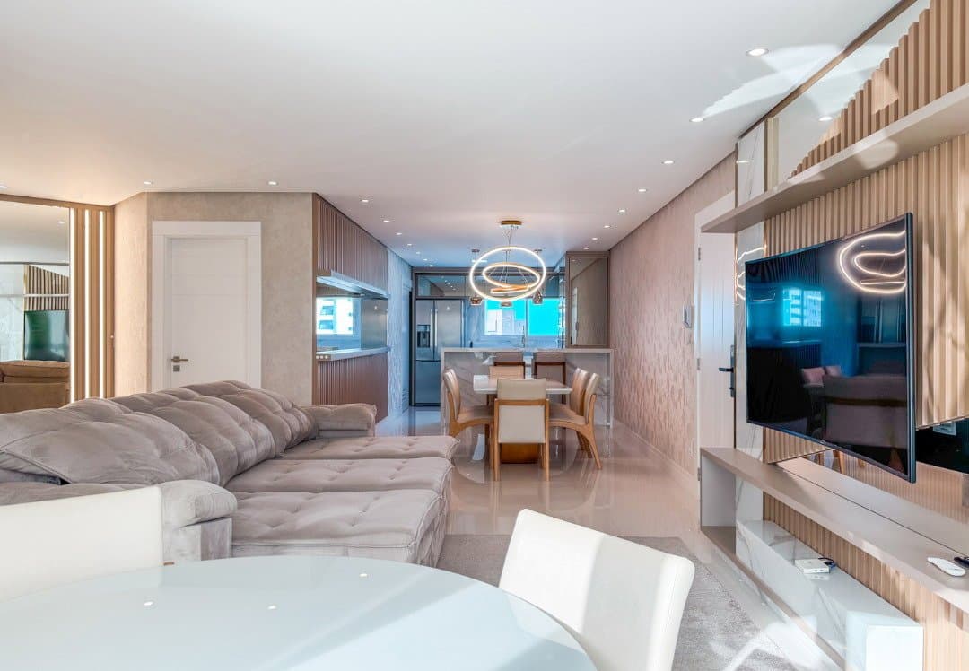 Apartamento de 3 quartos com 3 suítes e 139 m² em Bal. Camboriú