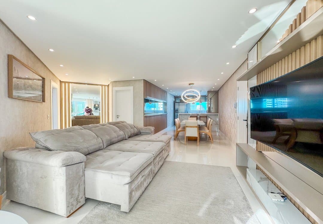 Apartamento de 3 quartos com 3 suítes e 139 m² em Bal. Camboriú