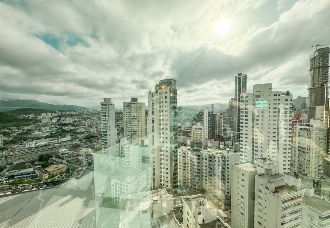 Apartamento de 3 quartos com 3 suítes e 139 m² em Bal. Camboriú