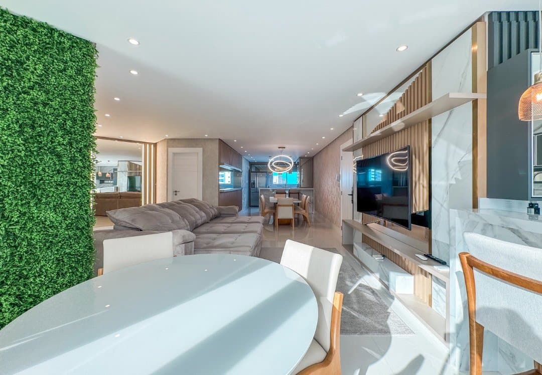 Apartamento de 3 quartos com 3 suítes e 139 m² em Bal. Camboriú