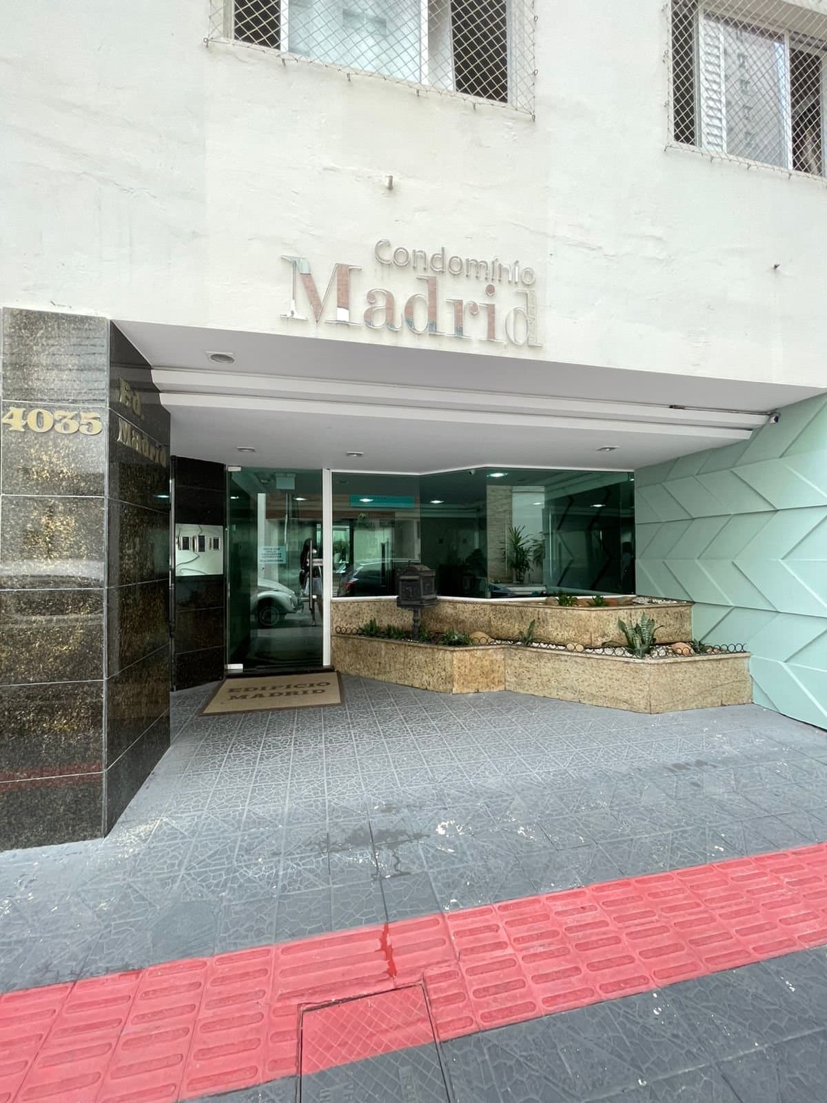 Apartamento de 3 quartos com 2 suítes e 205 m² em Bal. Camboriú