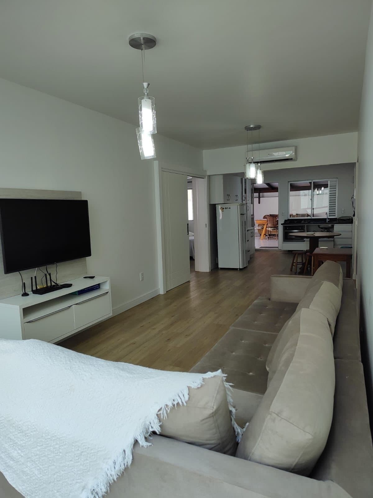 Apartamento de 3 quartos com 2 suítes e 205 m² em Bal. Camboriú