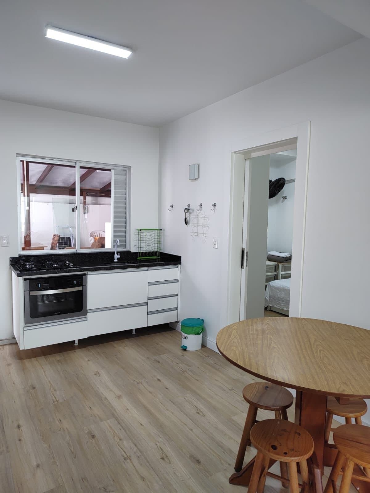Apartamento de 3 quartos com 2 suítes e 205 m² em Bal. Camboriú