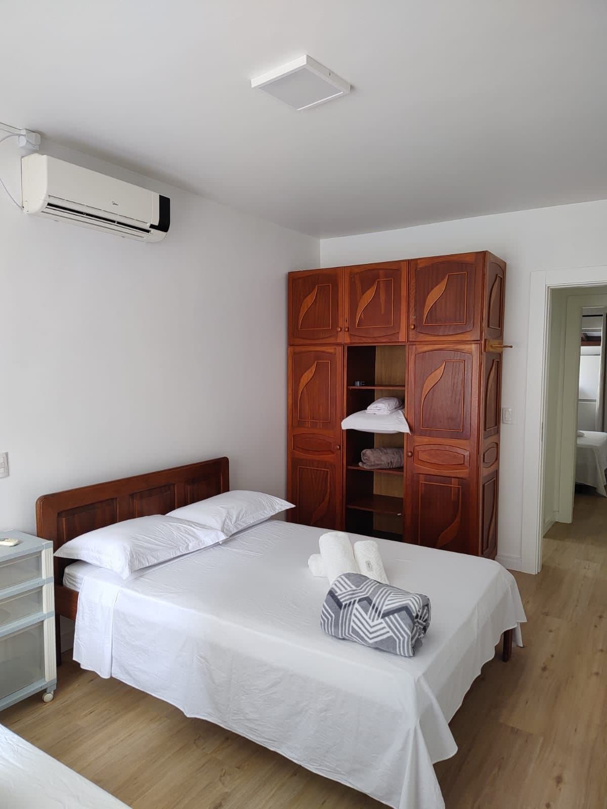 Apartamento de 3 quartos com 2 suítes e 205 m² em Bal. Camboriú