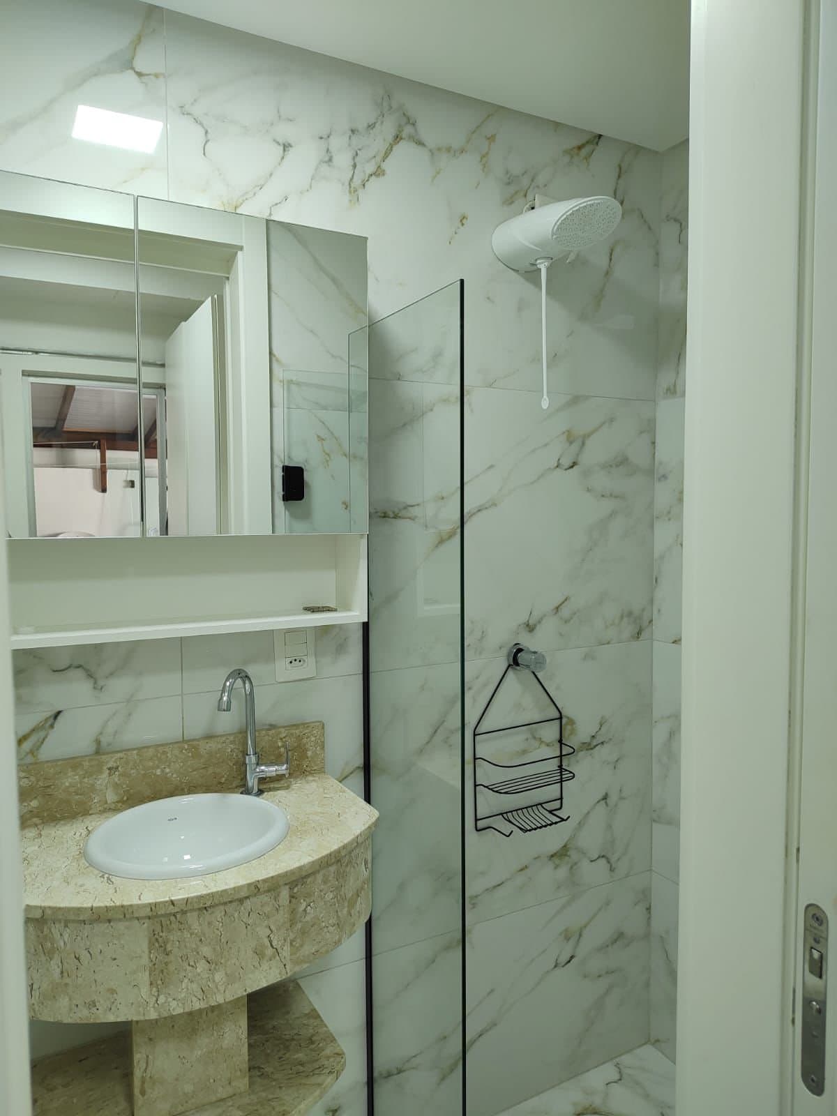 Apartamento de 3 quartos com 2 suítes e 205 m² em Bal. Camboriú