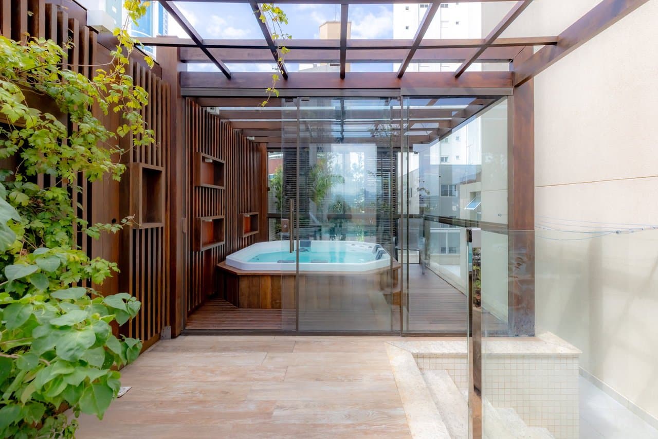 Differentiated de 3 quartos com 3 suítes e 352 m² em Bal. Camboriú