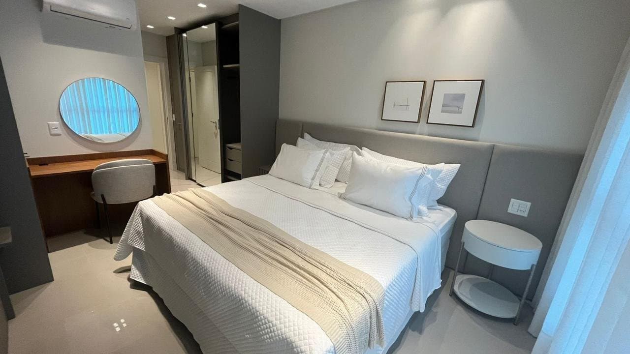 Apartamento de 4 quartos com 4 suítes e 161 m² em Bal. Camboriú