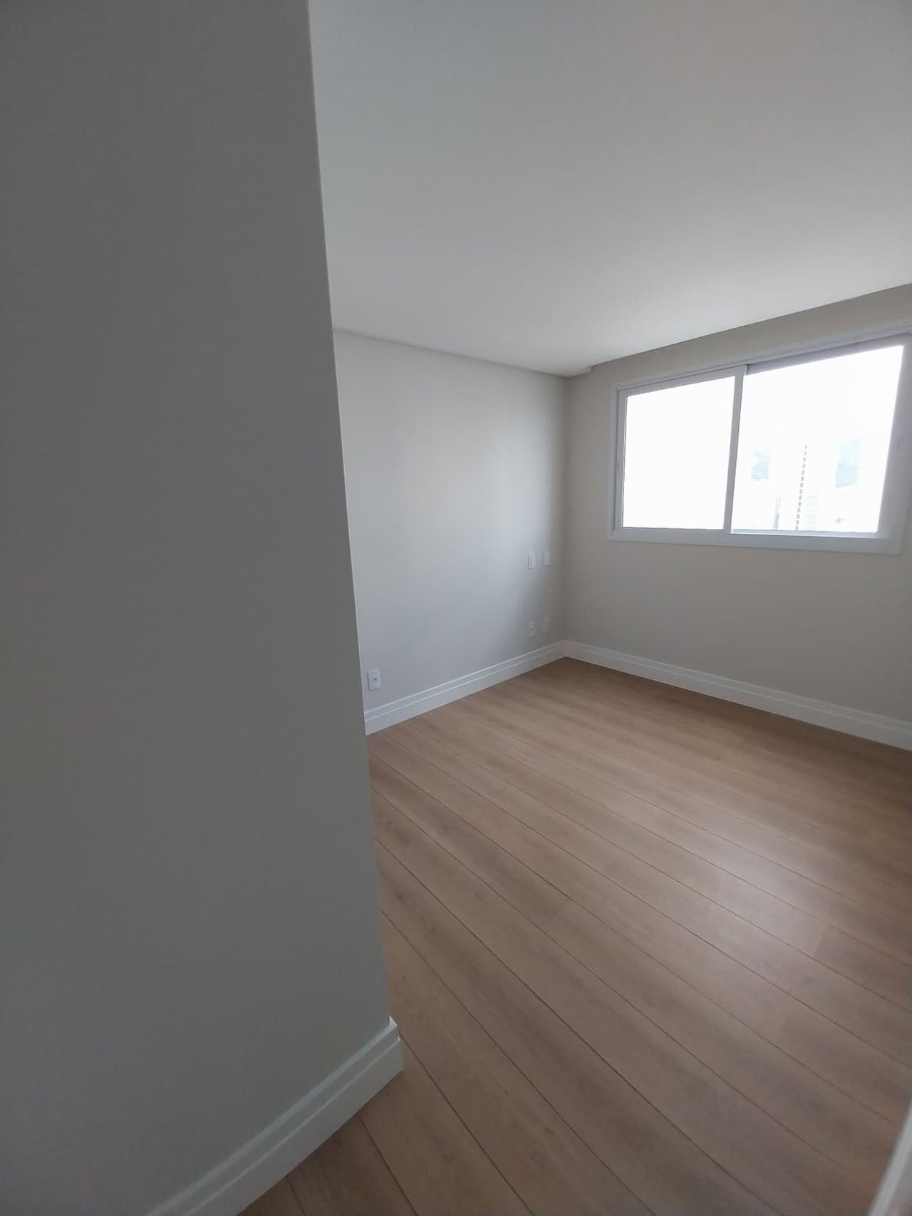 Apartamento de 4 quartos com 2 suítes e 132 m² em Bal. Camboriú