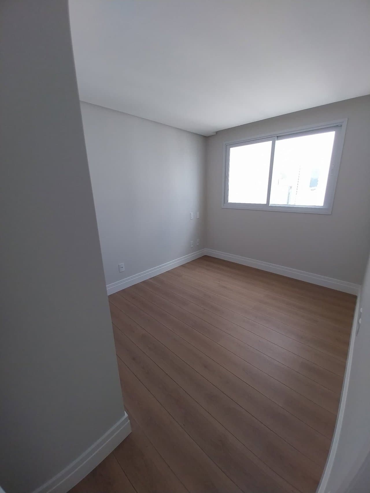 Apartamento de 4 quartos com 2 suítes e 132 m² em Bal. Camboriú