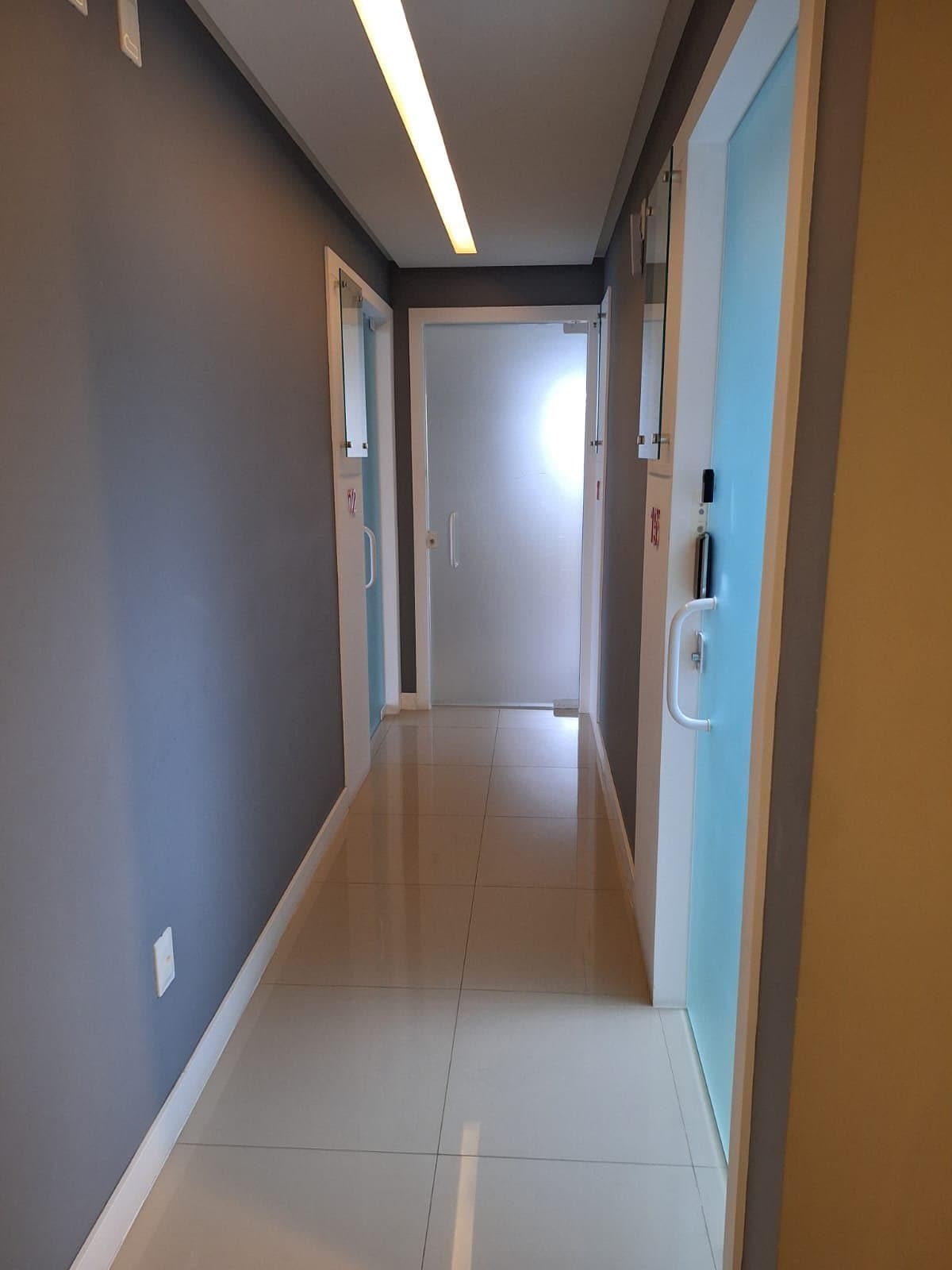 Sala Comercial 74 m² em Bal. Camboriú