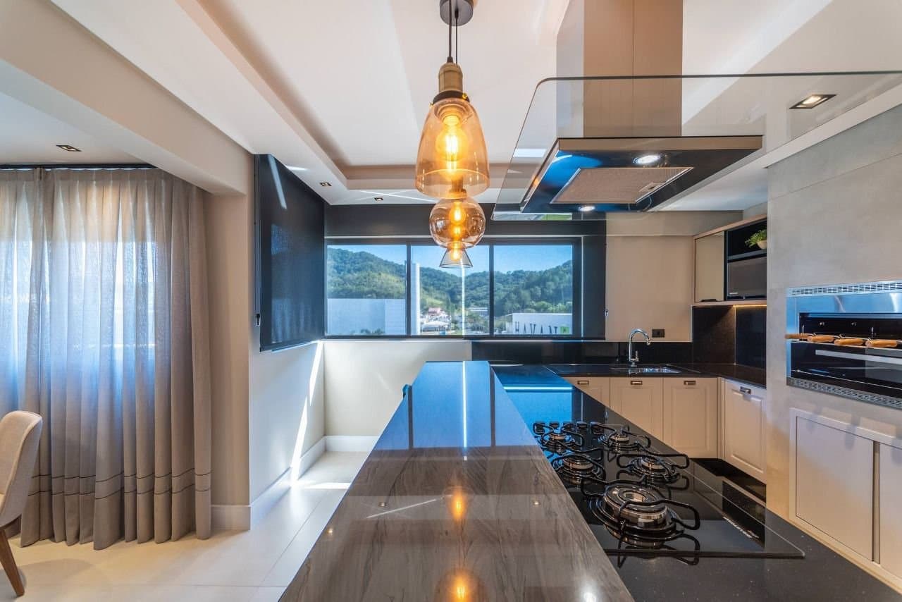 Apartamento de 2 quartos com 1 suíte e 69 m² em Bal. Camboriú