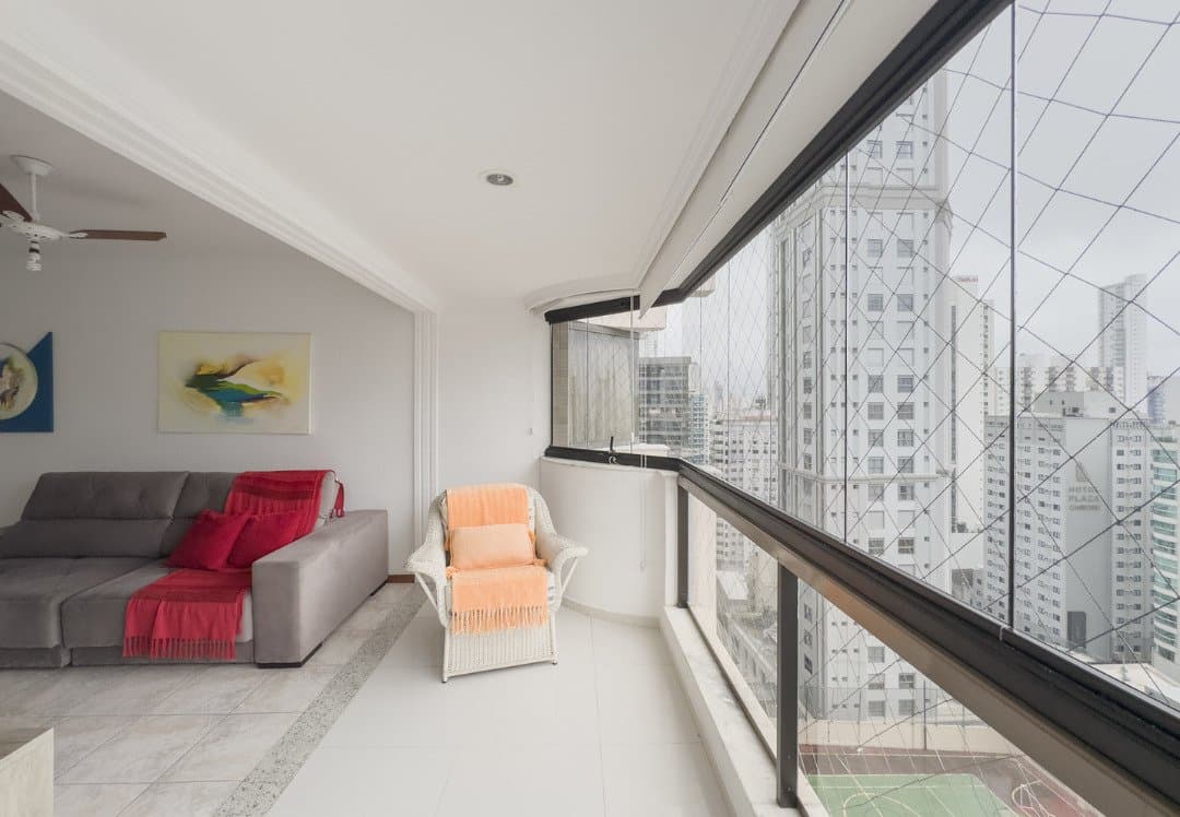 Apartamento de 3 quartos com 1 suíte e 126 m² em Bal. Camboriú