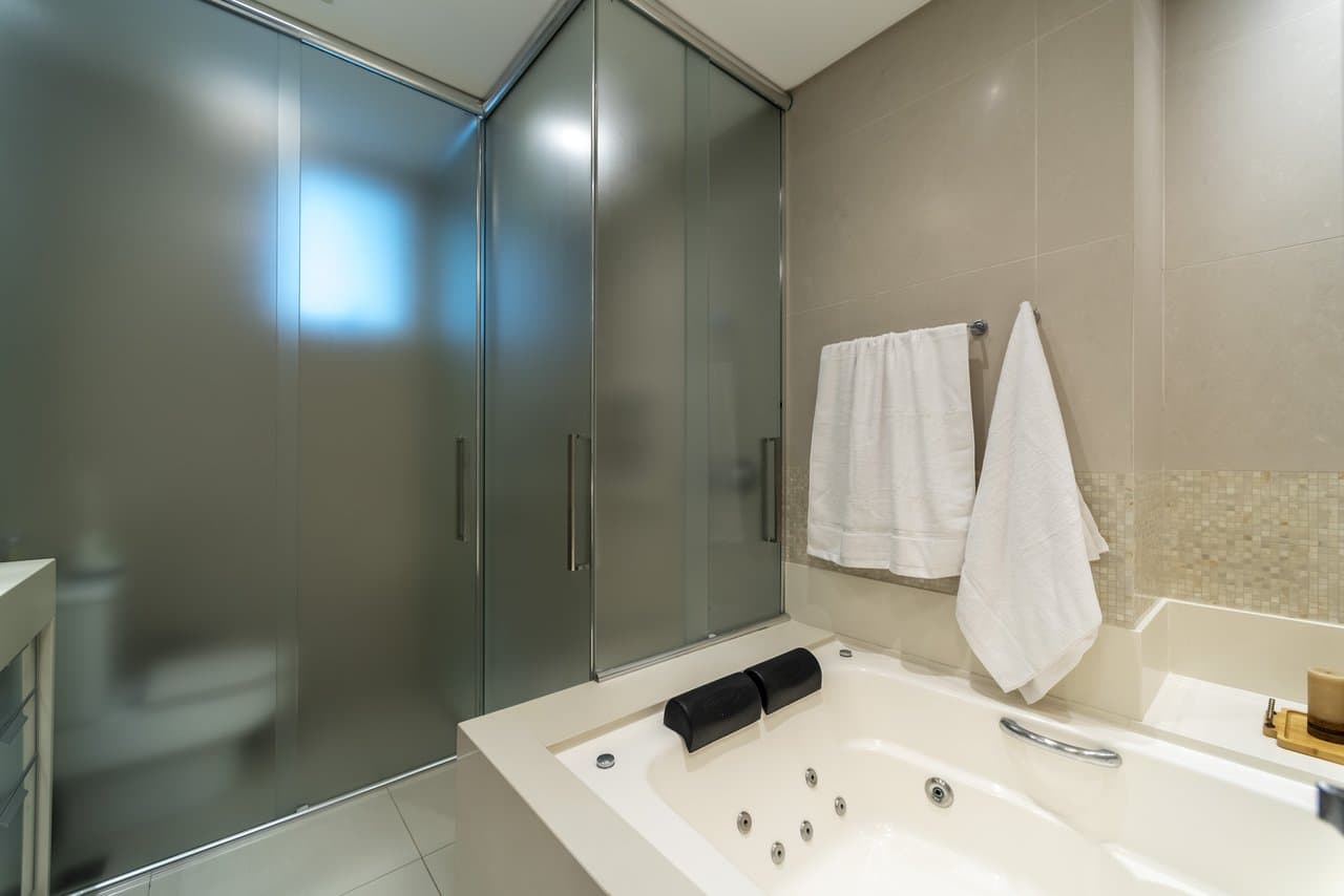 Apartamento de 4 quartos com 4 suítes e 315 m² em Bal. Camboriú