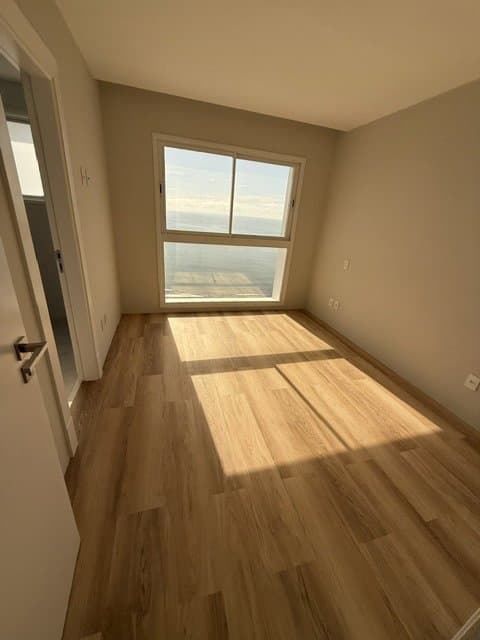 Apartamento de 4 quartos com 4 suítes e 170 m² em Bal. Camboriú